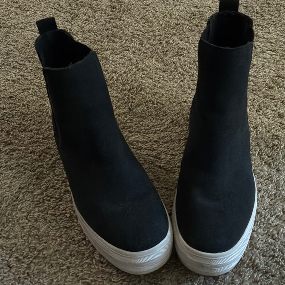 Keds Women's Platform Chelsea Lug Sneaker Boot Black - Size 5.5